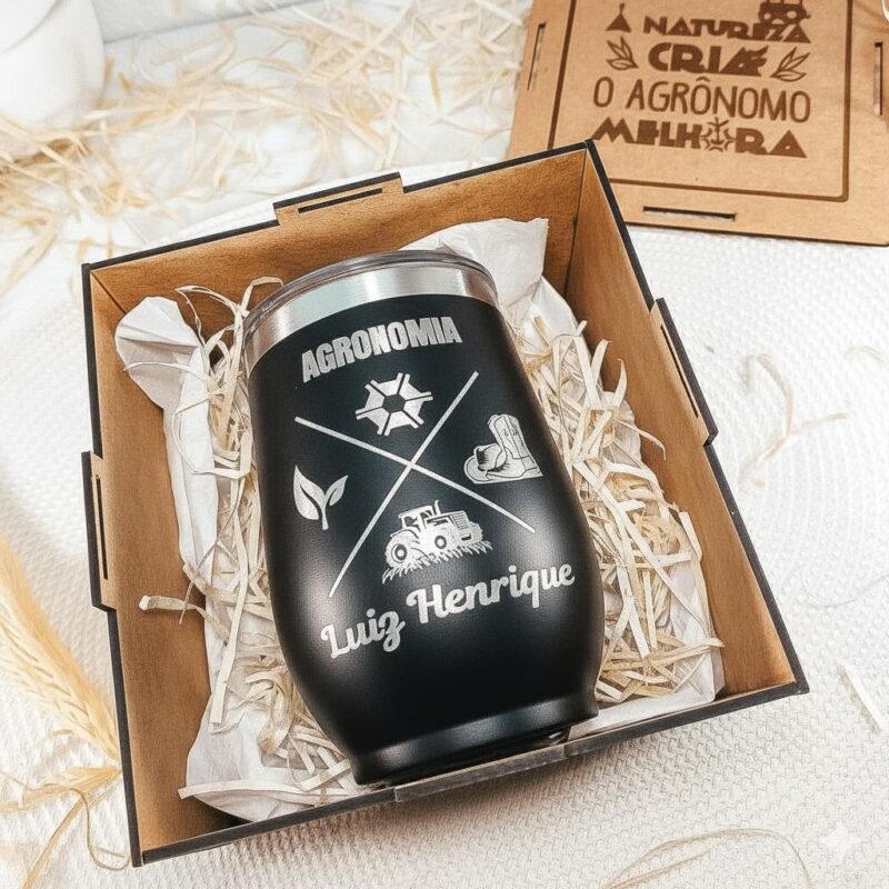 kit presente cuia na caixa com copo térmico personalizado e caixa MDF