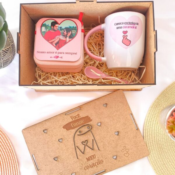 kit presente afeto em caixa com caneca e caixa MDF personalizada