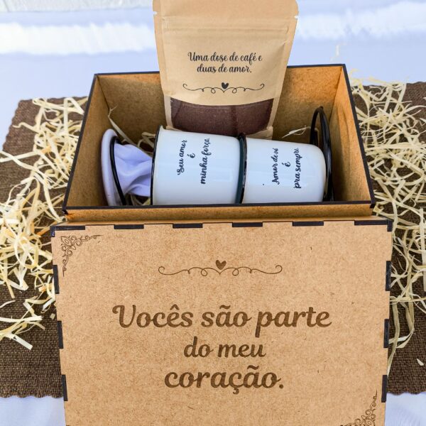kit cantinho do café com xícaras retrô e caixa MDF personalizada