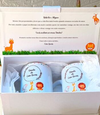 kit convite padrinhos safari com canecas personalizadas e caixa cartonada
