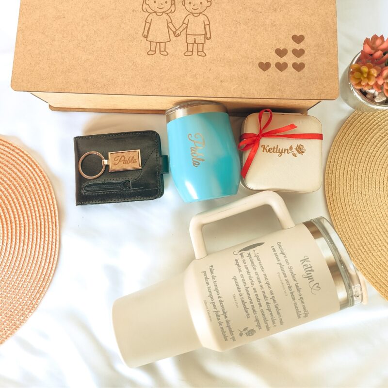 kit presente laços eternos com copo térmico cuia e caixa MDF personalizada